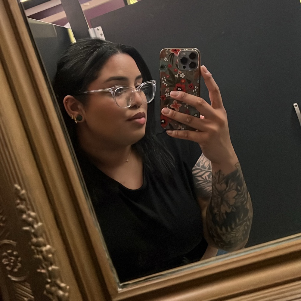 Meet your Posher, Keren